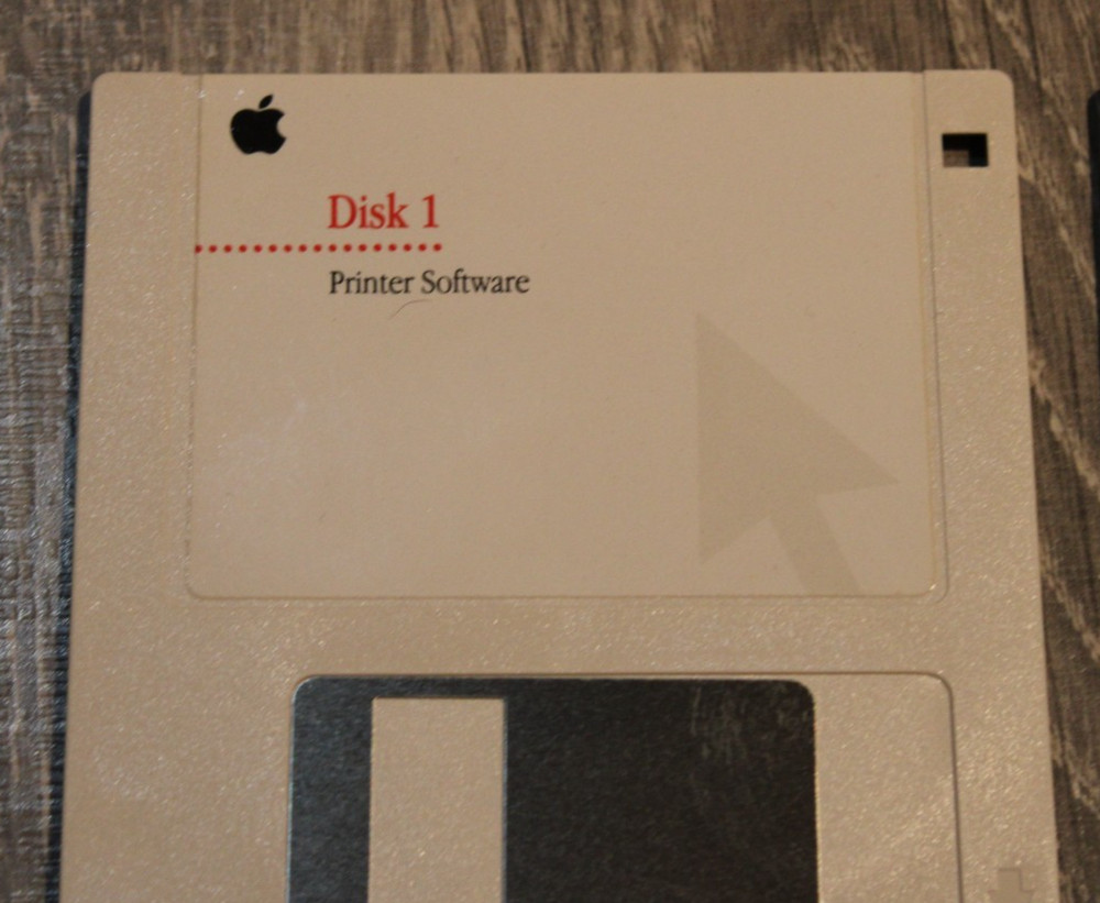 APPLE PRINTER SOFTWARE 1995 SET OF 4 DISCS ( PLUS 2 OTHERS)