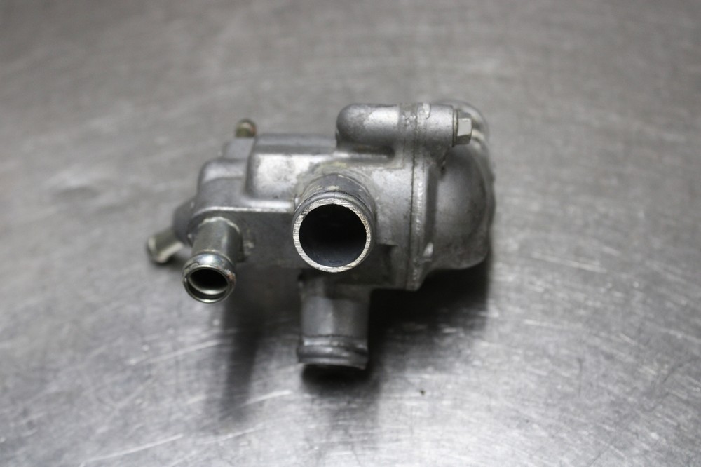 02-13 Interceptor VFR800 Thermostat Housing