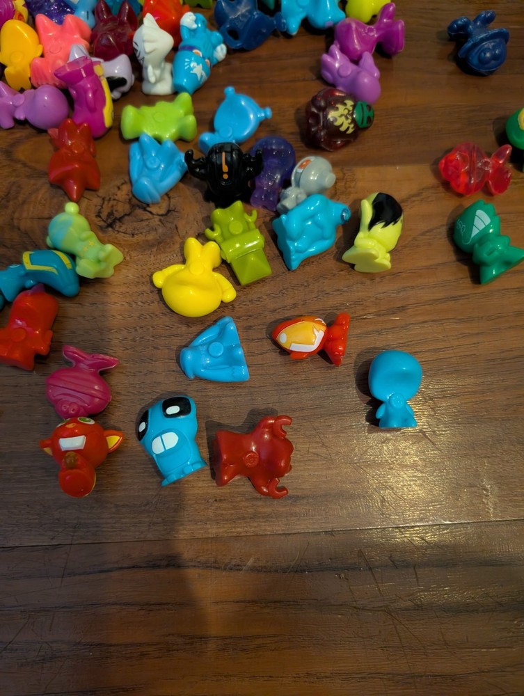 gogos crazy bones Lot Over 120