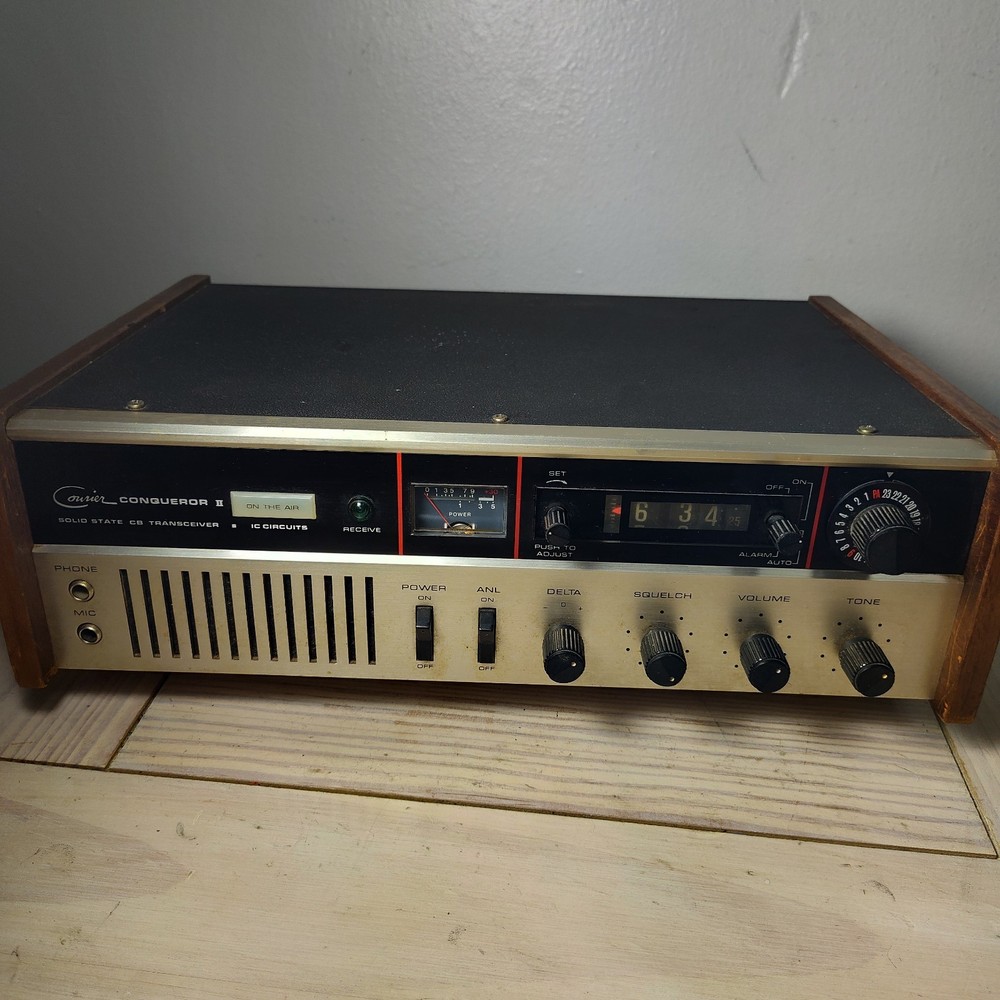 Courier Conqueror II CB Solid State Transceiver: Turns On Untested Parts Repair