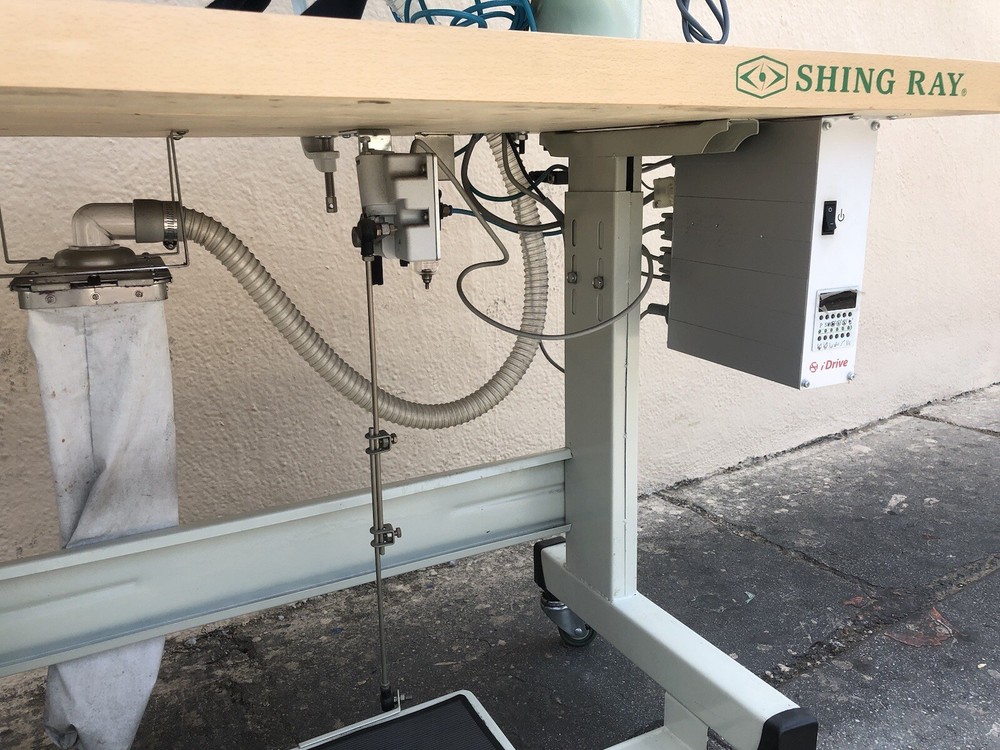 Flatlock Feed-off Arm Industrial Sewing Machine