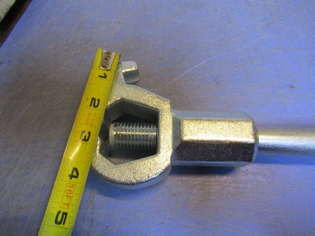 1 – Fire Hydrant Wrench 189 Ajustable. NEW