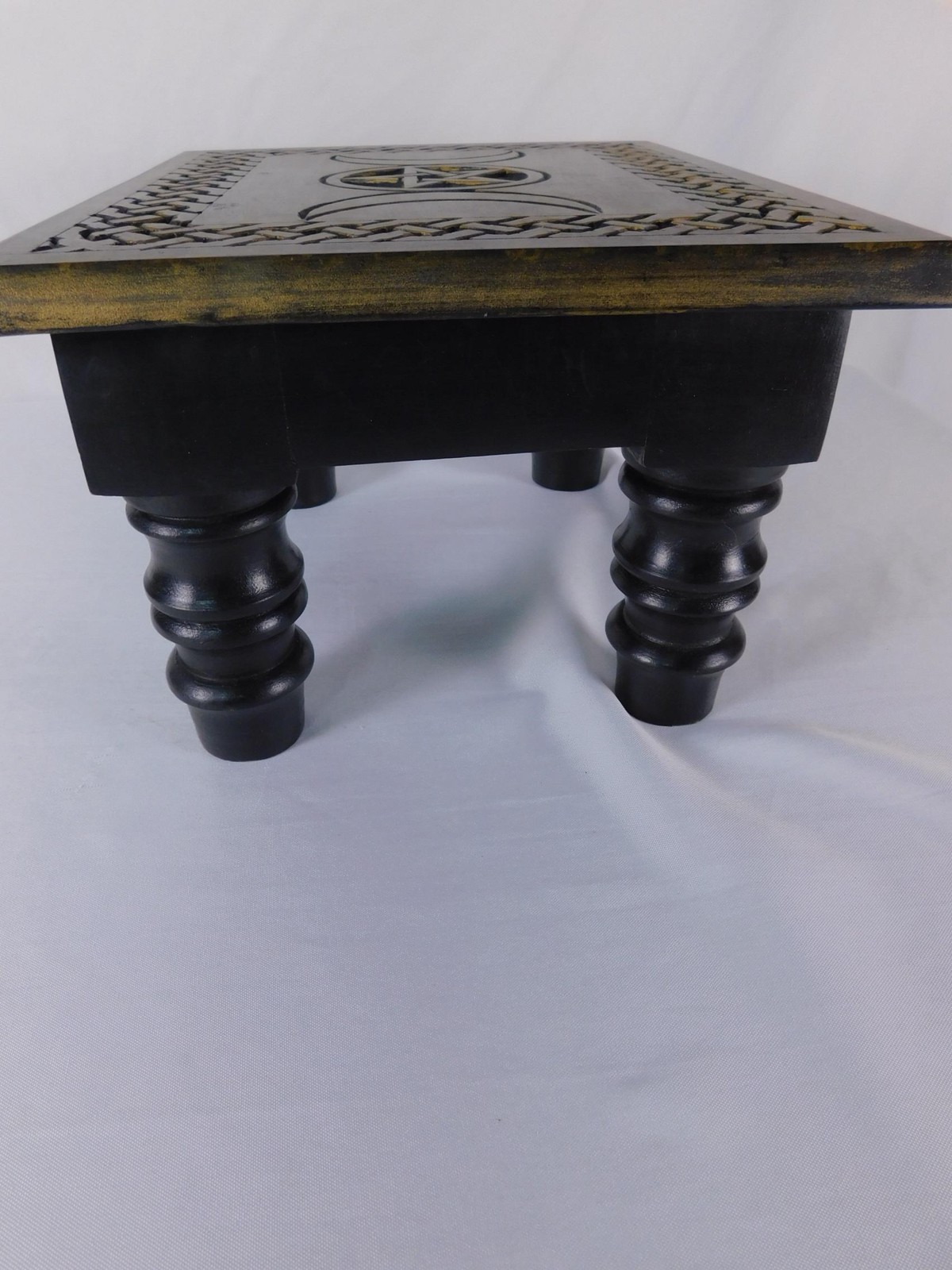 Triple Moon Pentacle Altar Table New Age Imports Wicca Witchcraft Ritual