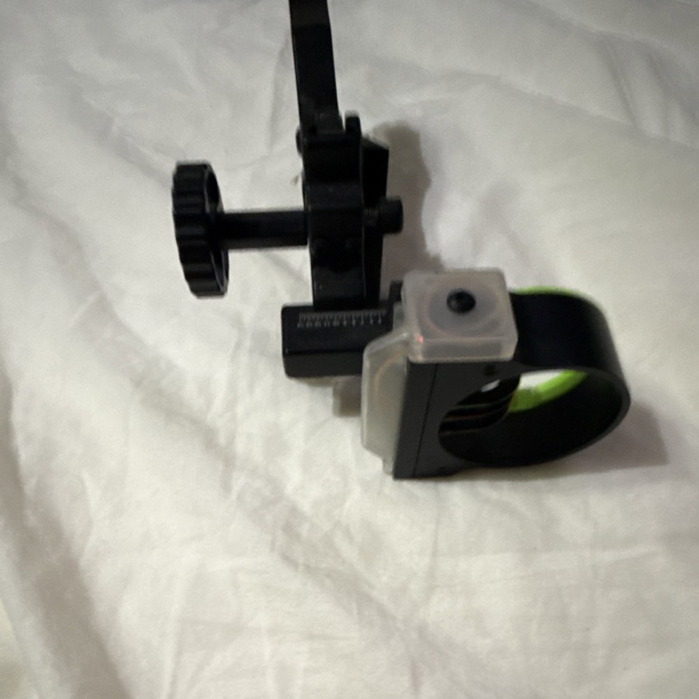 Black Gold Fixed Pin Archery Sight Black 3-Pin slider with Adjustable Knobs