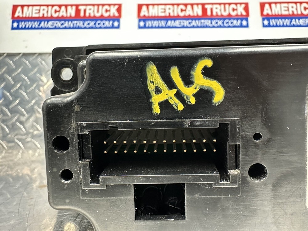 International A/C Climate Control Module P/N 3545543C3