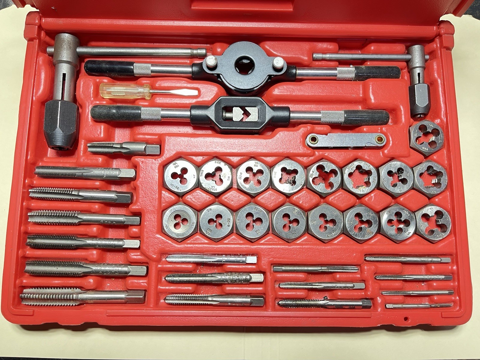 Vermont American SAE Taps And Dies Used Incomplete