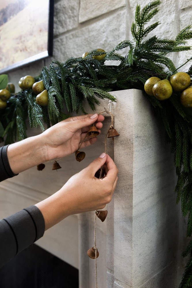 Command Clear Medium Wire Toggle Hooks 6 Pack Damage Free Wall Hangers