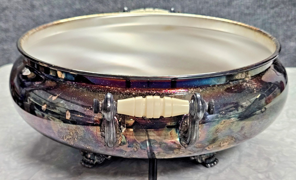 Vintage silverplate covered divided server w/ Glasbake insert 9.5" footed