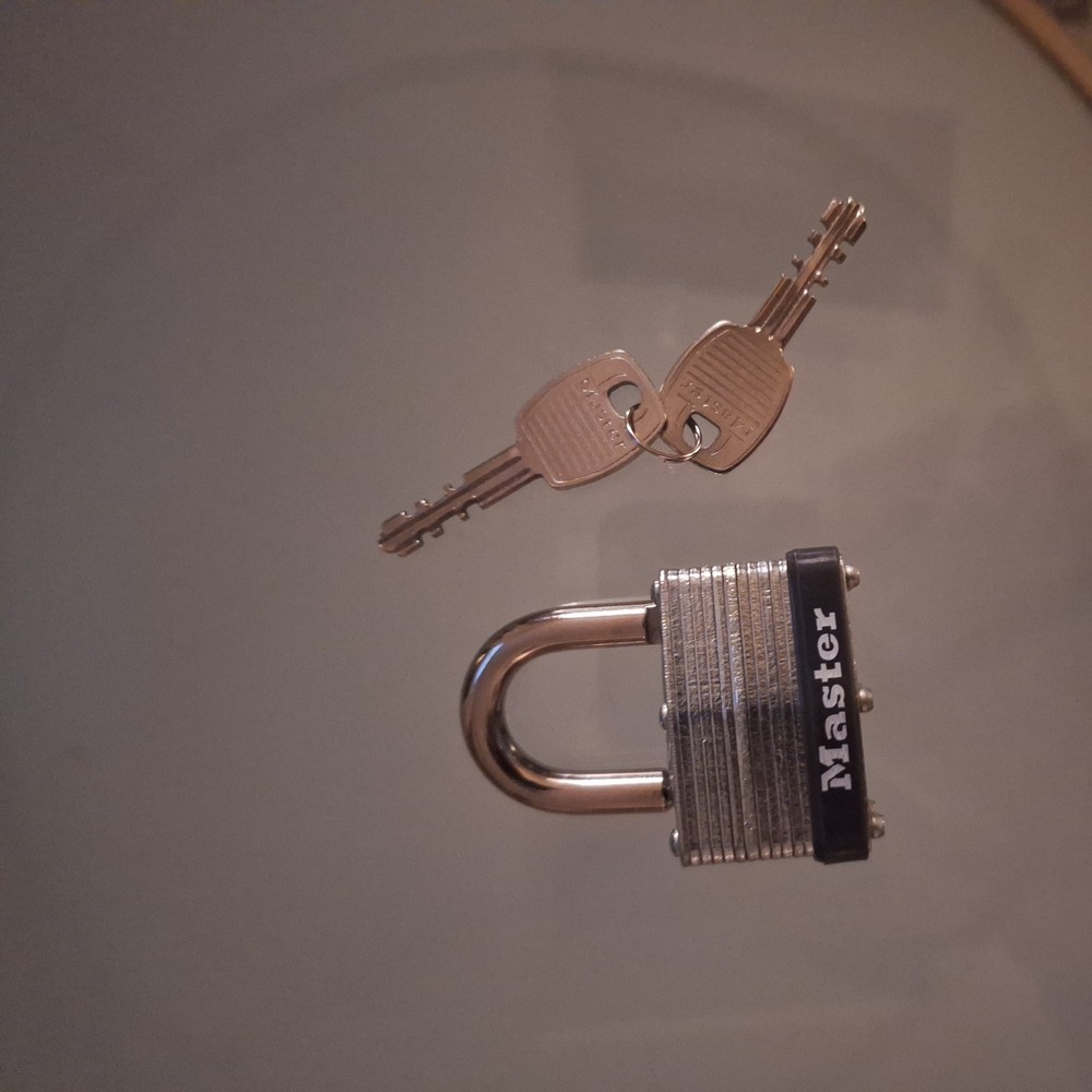 MASTER LOCK Tough Under Fire