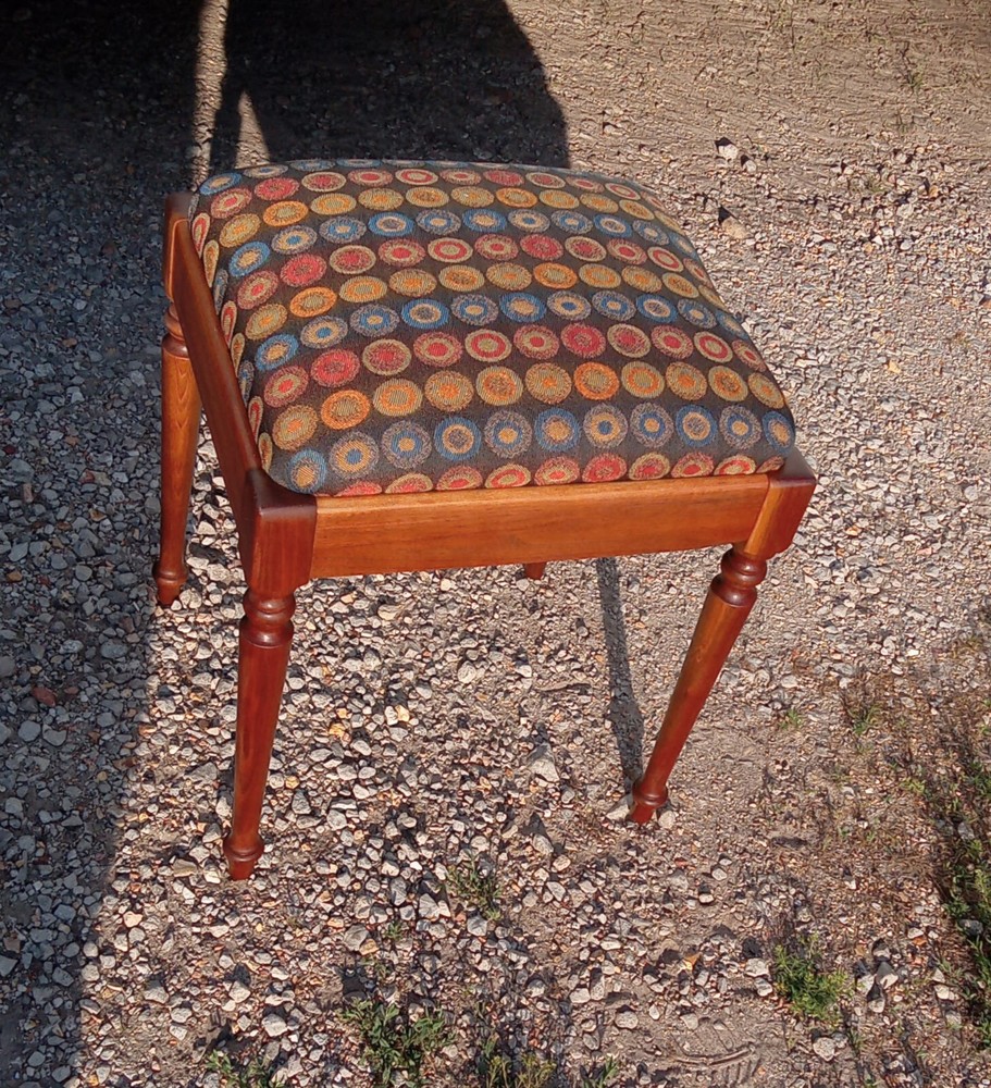 Mid Century Walnut Singer Sewing Bench (BM-VB6)