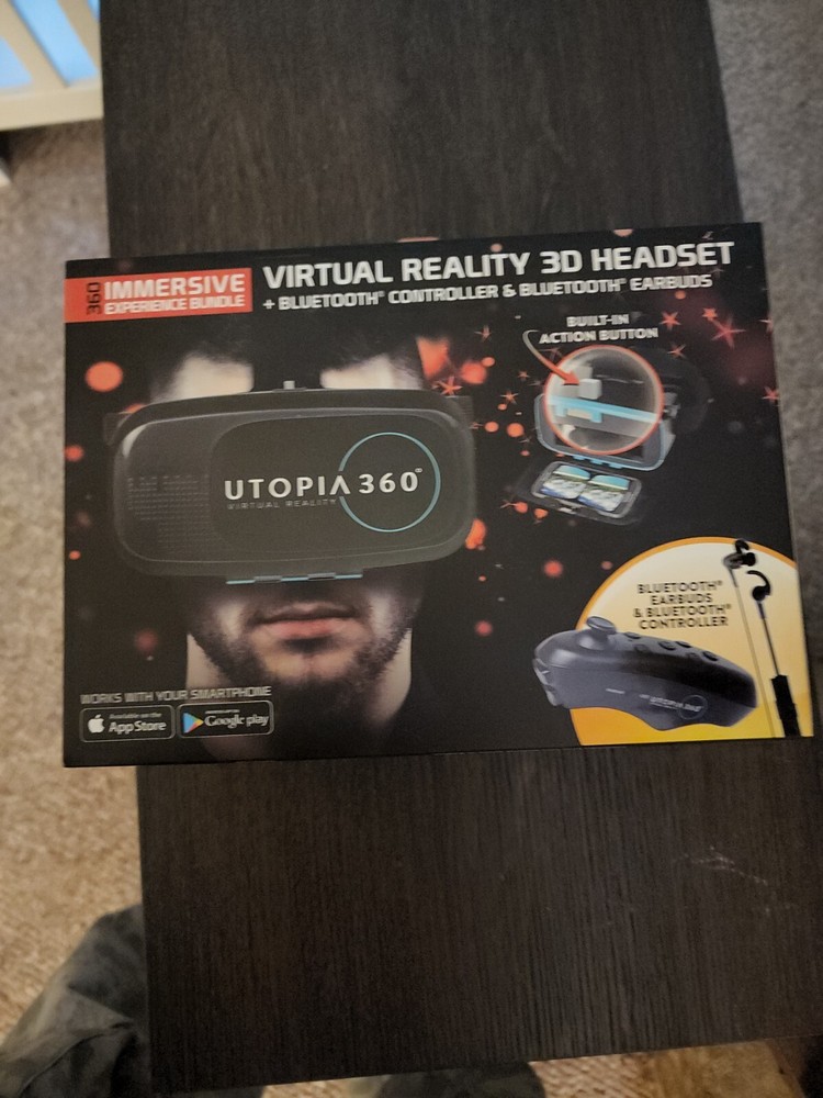 Utopia ReTrak 360 Degree 3D VR Headset Bundle Bluetooth Earbuds & Controller NIB