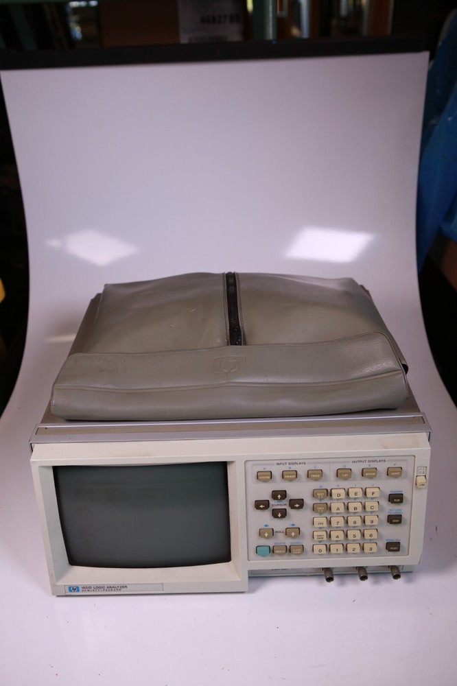 HP Hewlett Packard 1631D - Logic Analyzer w/ Accessories