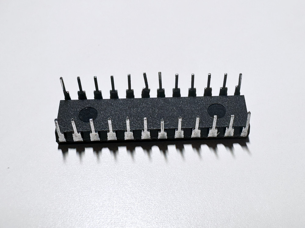 2PCS DL8127D RFT System Clock Generator Controller IC Z8000-compatible DIP-24