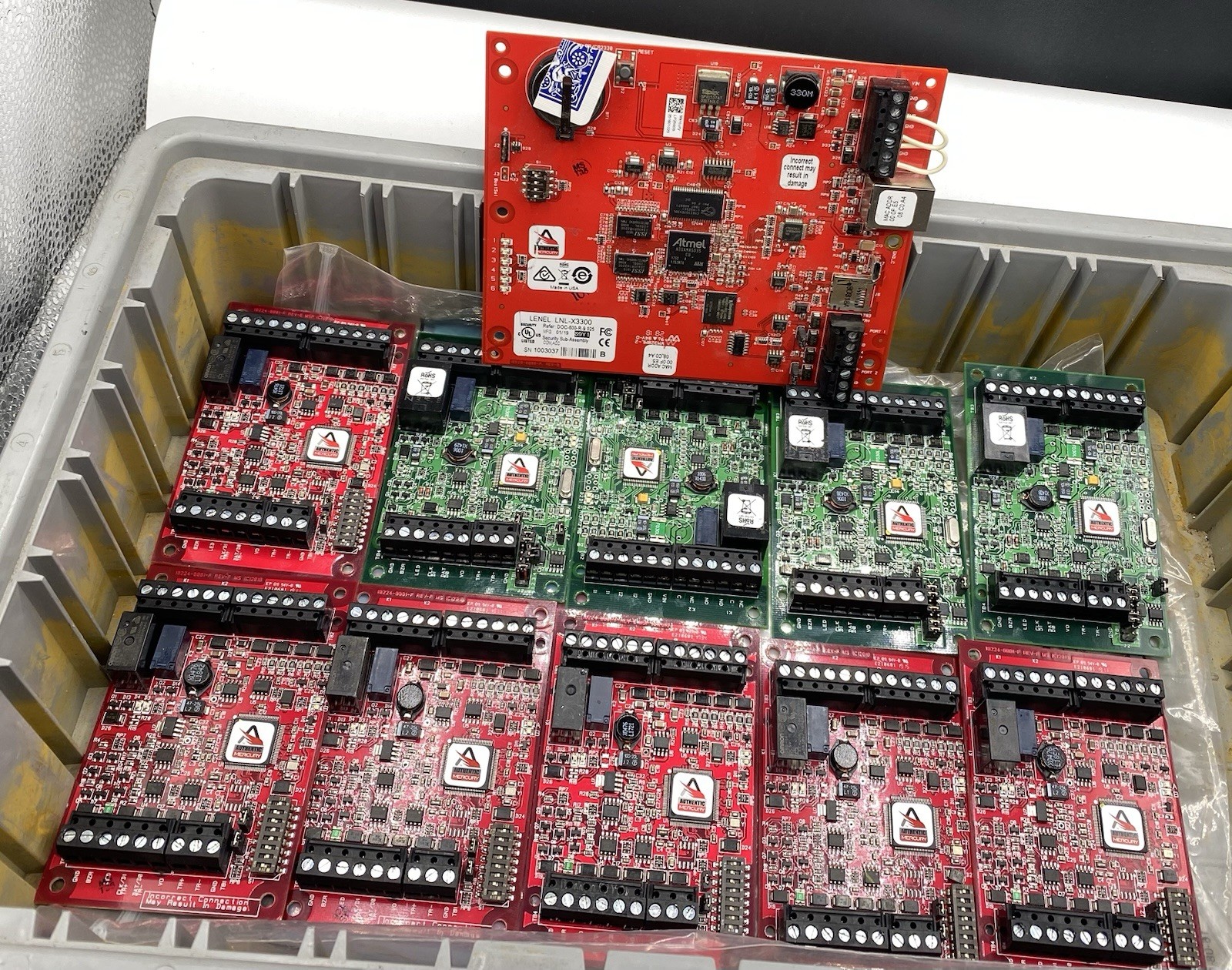 LENEL LNL-X3300 With LNL--1300 Lot Read!