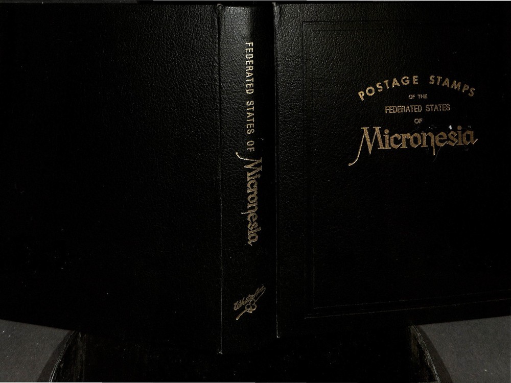 Minkus Binder & Dustcase, 3 Ring, Micronesia, Great Condition