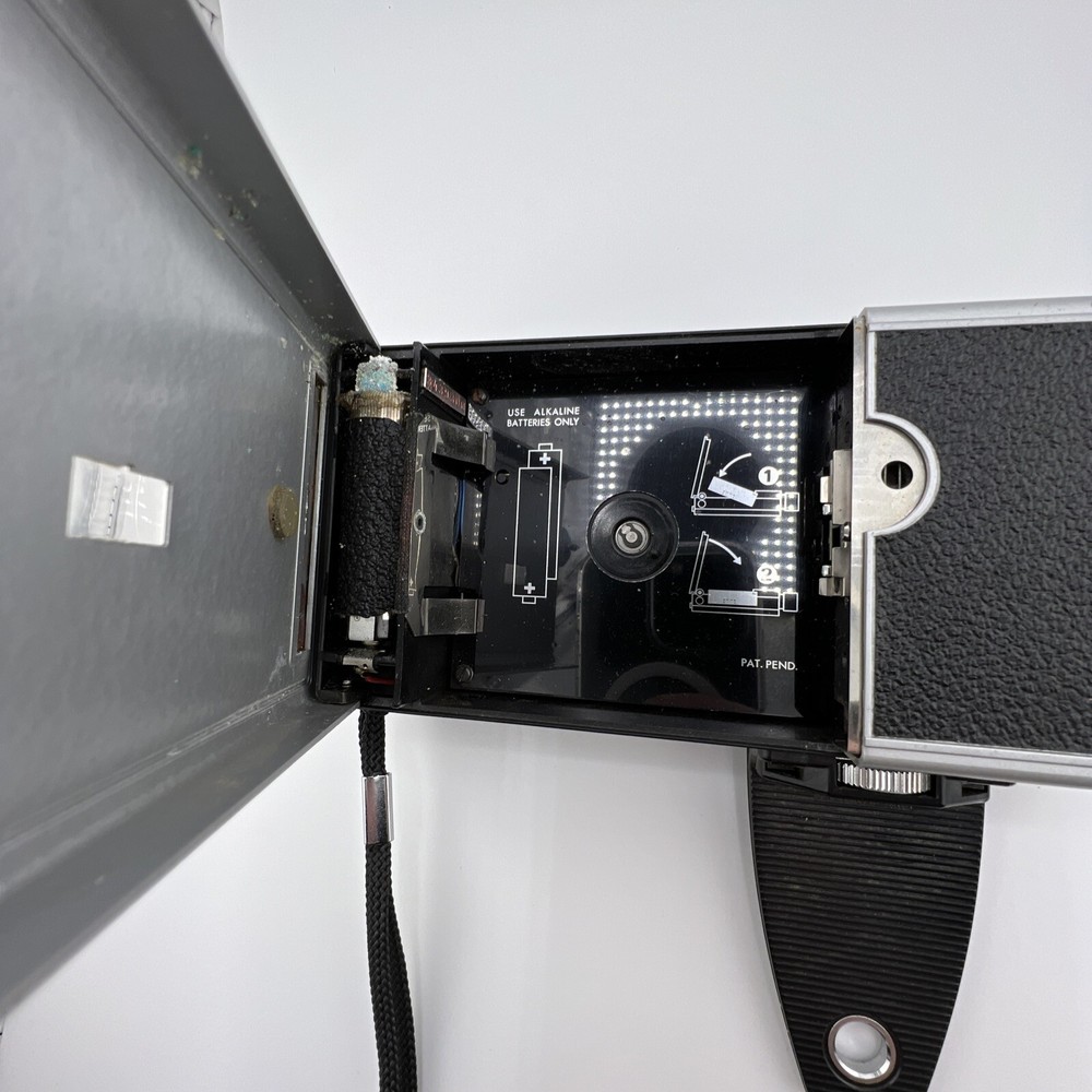 4B Eumig Mini Zoom Reflex Camera - RARE