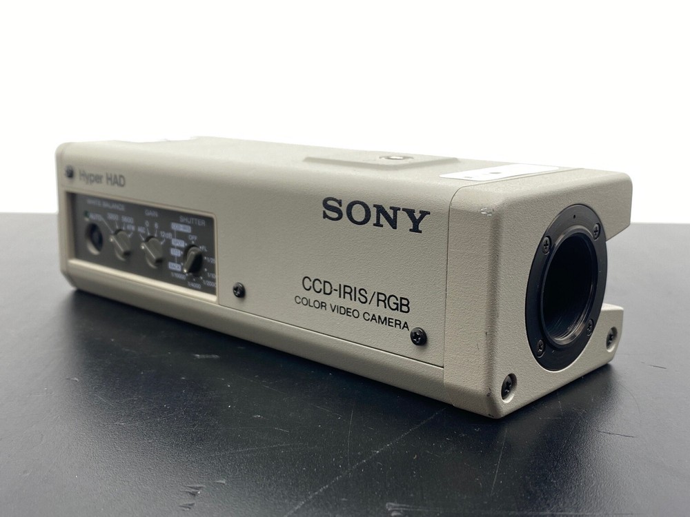 Sony DXC-151A CCD-RIS/RGB Color Video Camera Hyper HAD