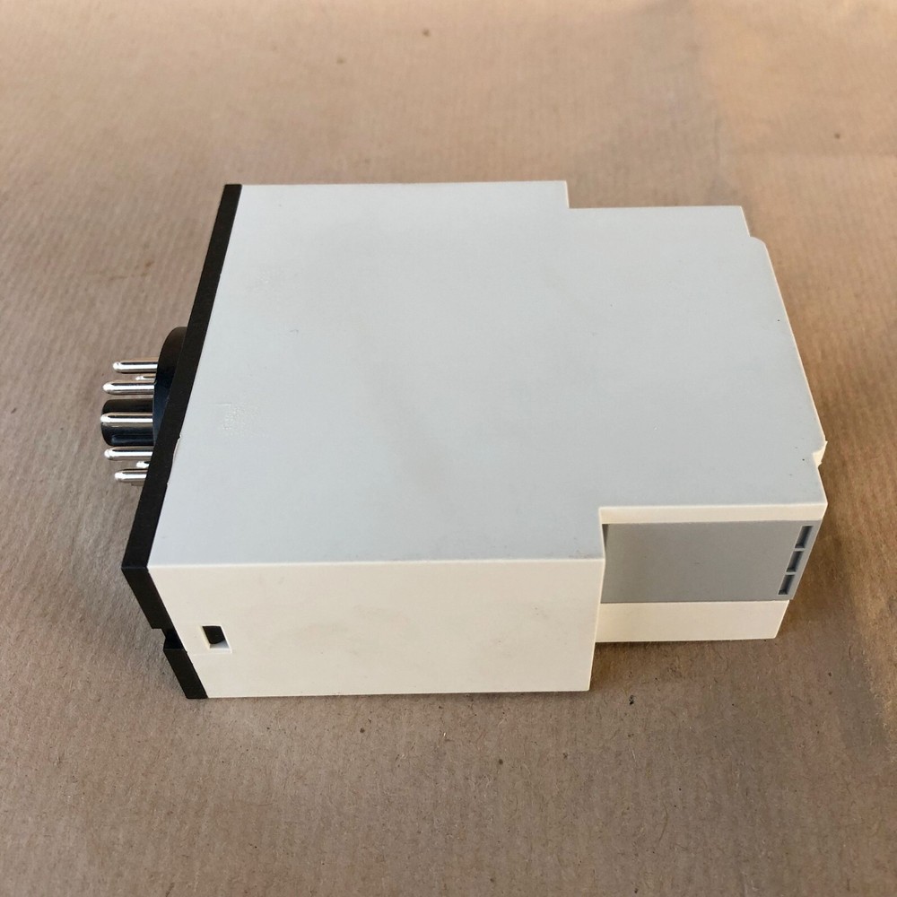 CARLO GAVAZZI PAA01CM24 TIME DELAY RELAY