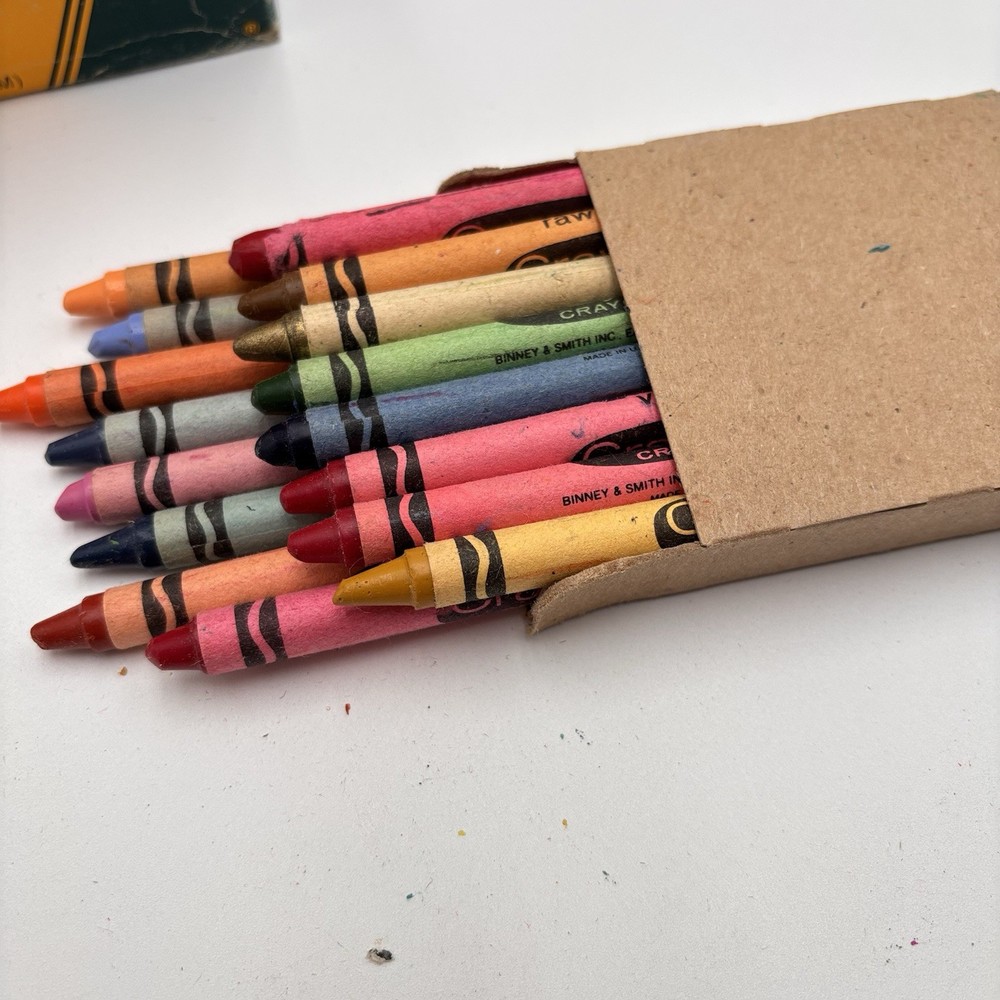 Vintage Crayola Crayons 64 Built In Sharpener Binney Smith~ Partial Use Retired