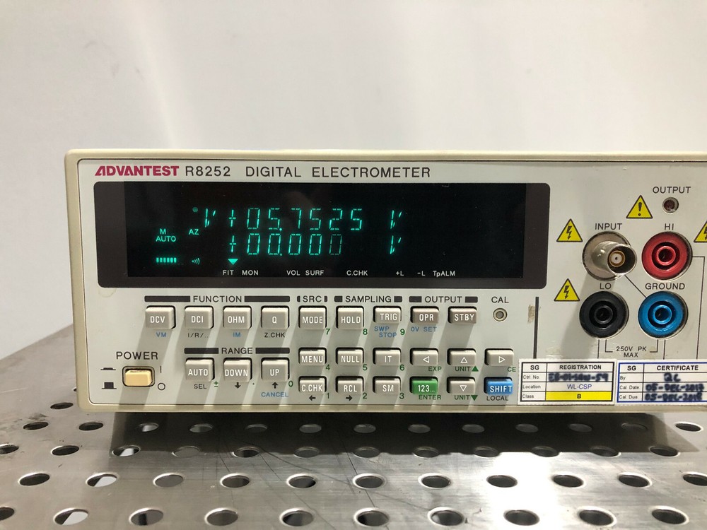 ADCMT Advantest 8252 R8252 Digital Electrometer