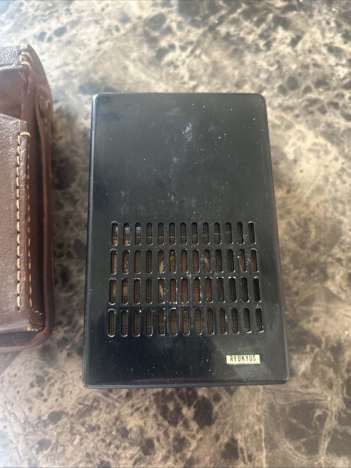 Vintage Continental 6 Transistor Radio Model TR-682 Crack Free (Works)