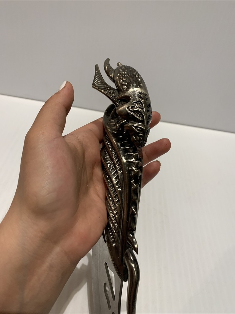 Alien Queen Dagger Knife 14.5 Inches
