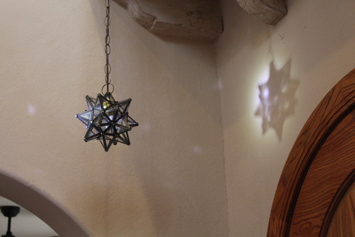 Moravian 7.5" bubble glass star same size points