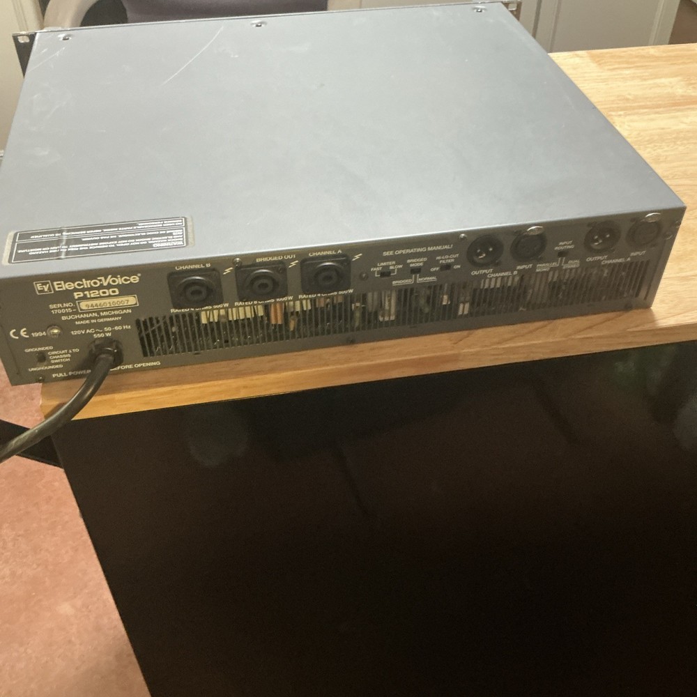EV P1200 Power Amplifier