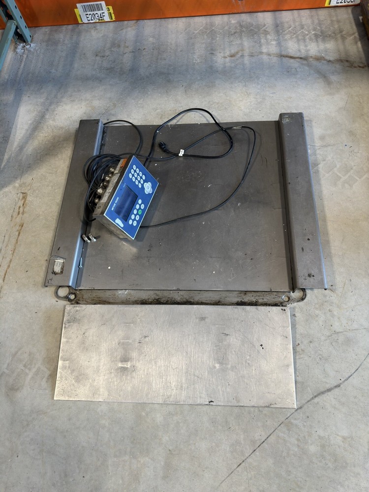 Mettler Toledo PUA579 Floor Scale With Screen