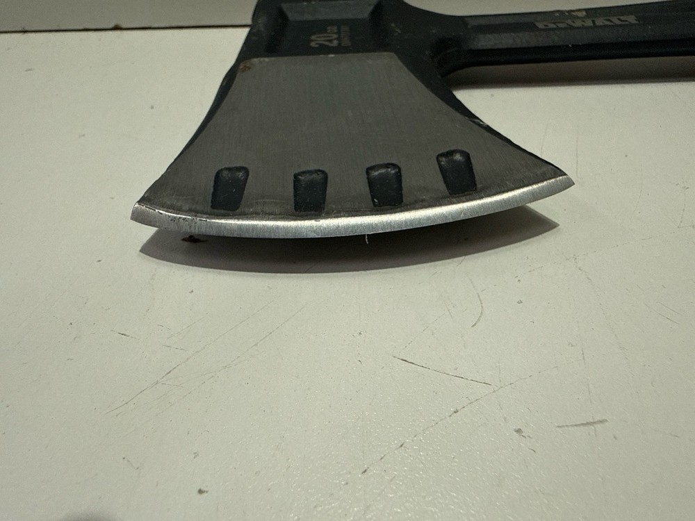 DEWALT HATCHET MODEL DWHT51387 (P22016912)