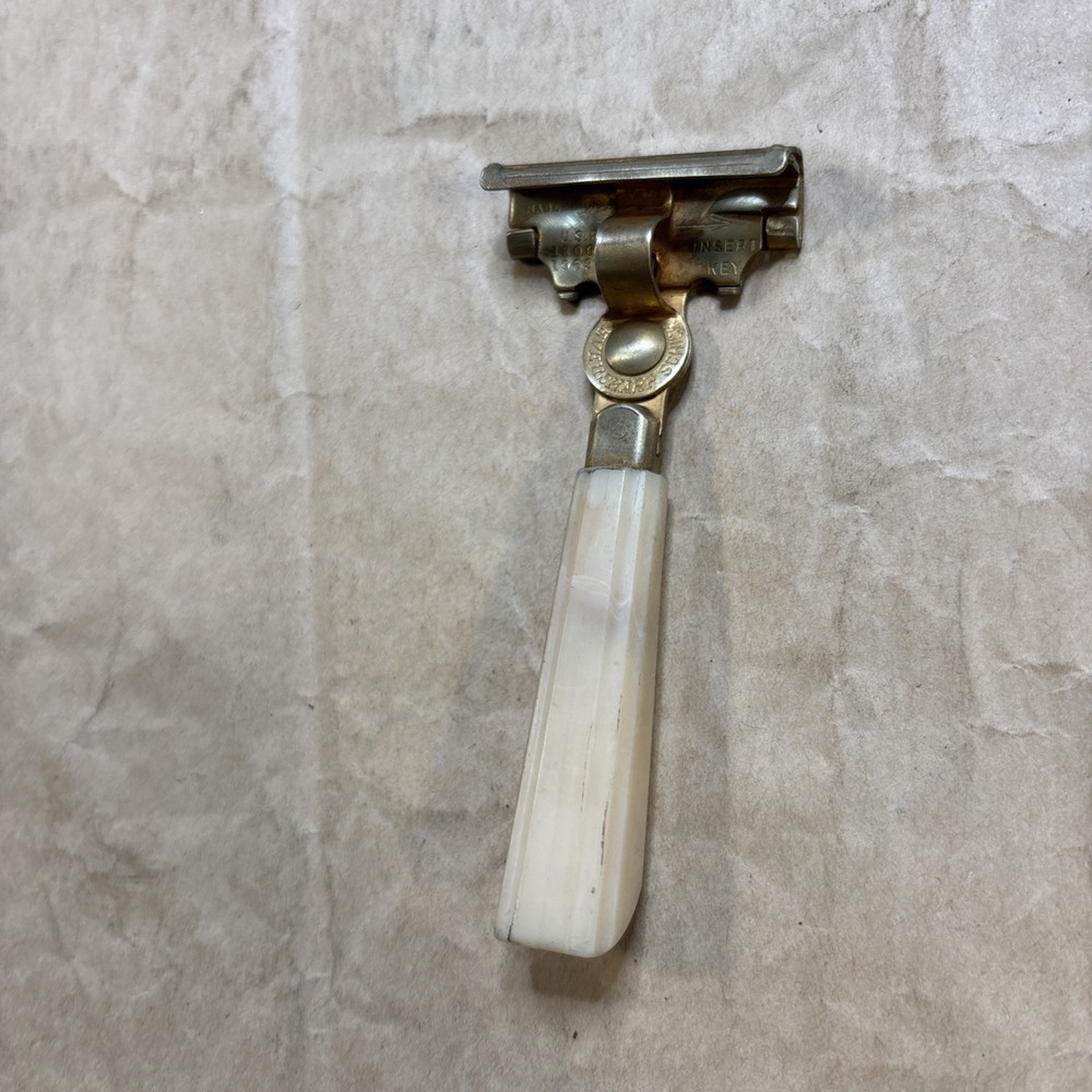 Vintage Eversharp Schick Injector Single Edge Safety Razor Bakelite Handle