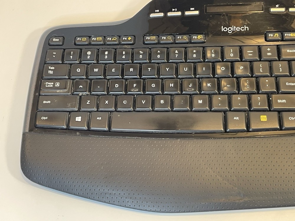 Logitech Performance MK710 Wireless Keyboard & Dongle Computer Comfort No Mouse