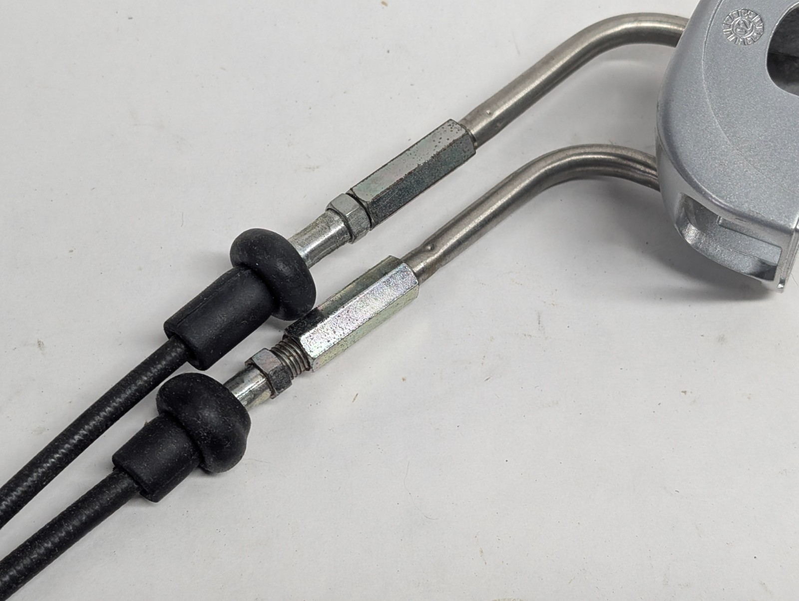 Harley Davidson VROD Handlebar Control Switch Housing & Throttle Idle Cables