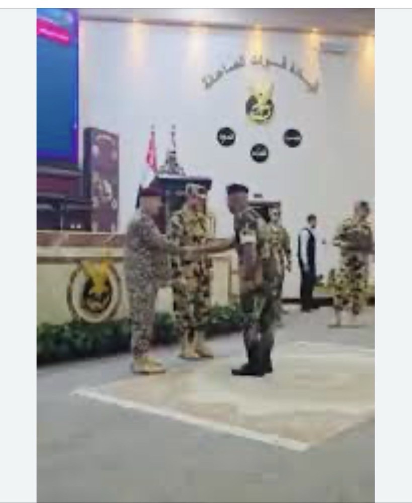 Iraqi special forces “Thunderbolt “ pin badge, قوات الصاعقة
