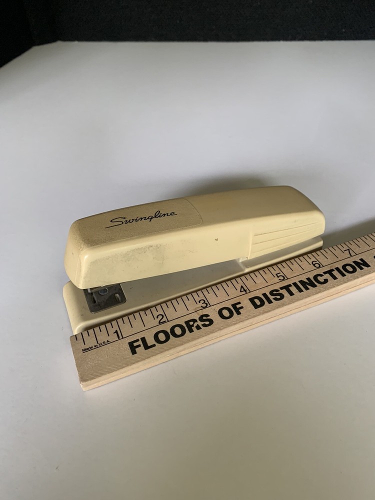Swingline Beige Vintage Standard Stapler Model 545 Office Tool E17