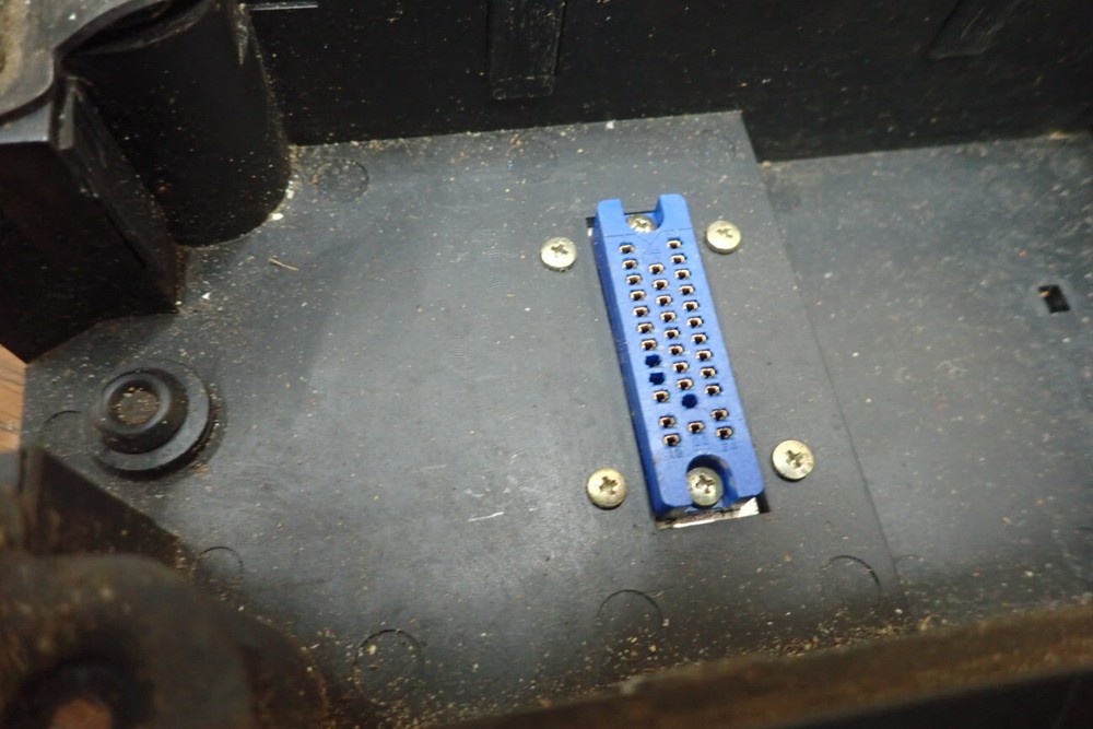 1984 KAWASAKI VOYAGER ZN1300A RADIO CONTROLLER AUDIO SYSTEM