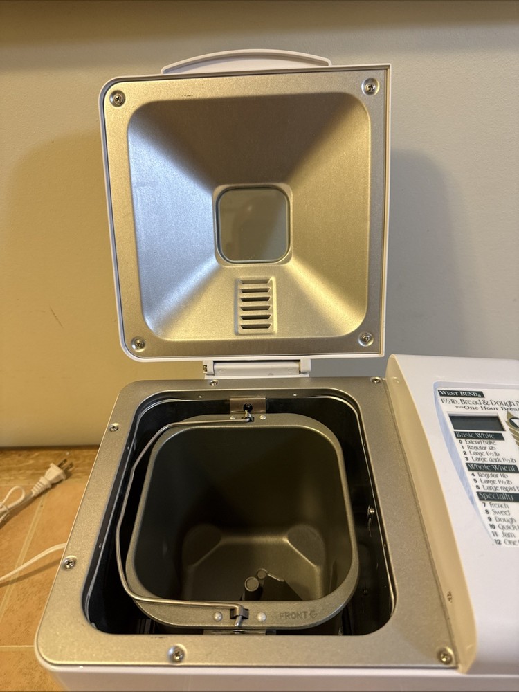 West Bend Bread and Dough Machine Maker Model 41082 White