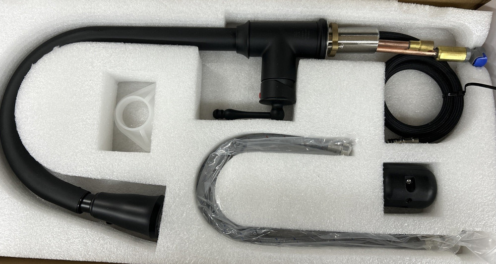 Akdy KF0009 Single Handle Pull-down Kitchen Faucet, Matte Black