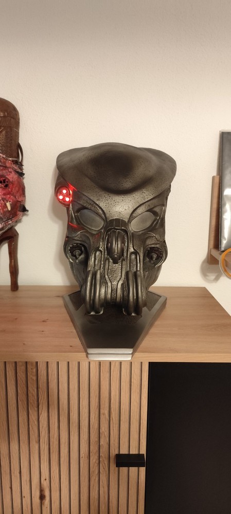 Sideshow Celtic Predator Mask