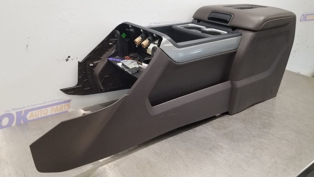 18 CHEVY SILVERADO 1500 FRONT CENTER FLOOR CONSOLE ASSEMBLY BROWN