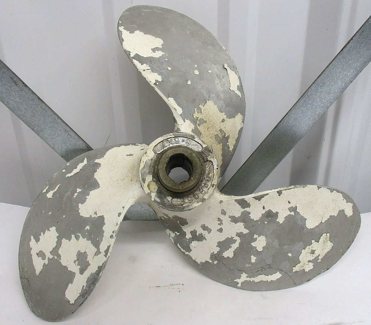 Johnson Evinrude OEM 4-8 HP Alum 3 Blade 0390830 Prop Propeller 8 .6 X 7
