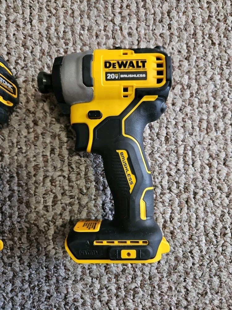 DeWalt DCK225D2 ATOMIC 20V MAX Brushless 2 Tool Combo Kit