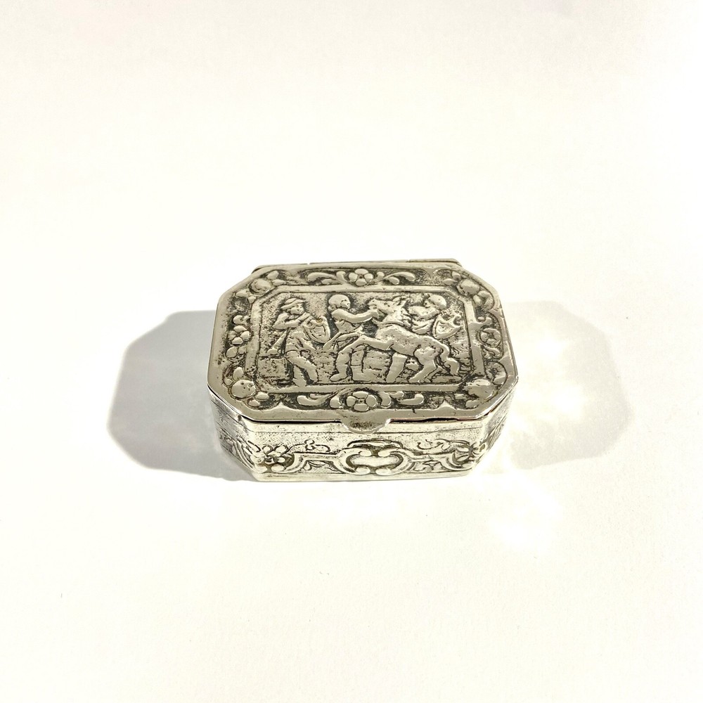 Antique heavy Solid Silver Pillbox , Hallmarked with Medieval scene