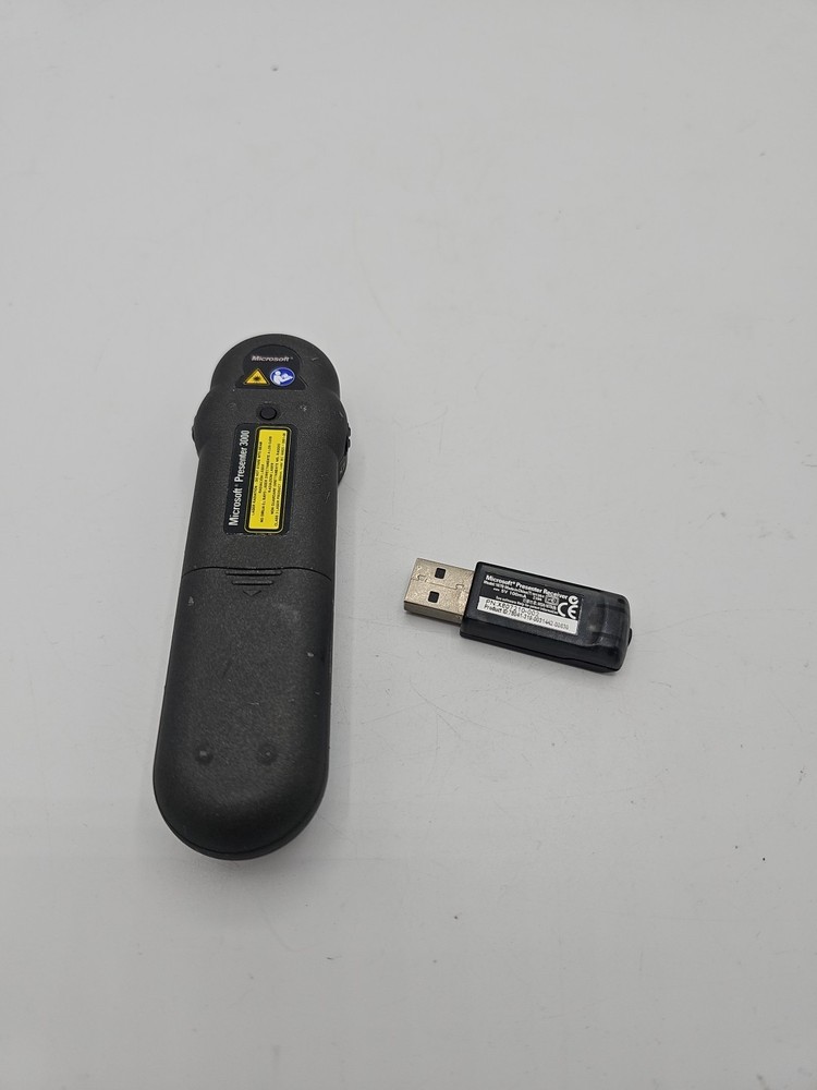Microsoft Presenter 3000 Wireless Pointer Black Pointer + Laser Receiver