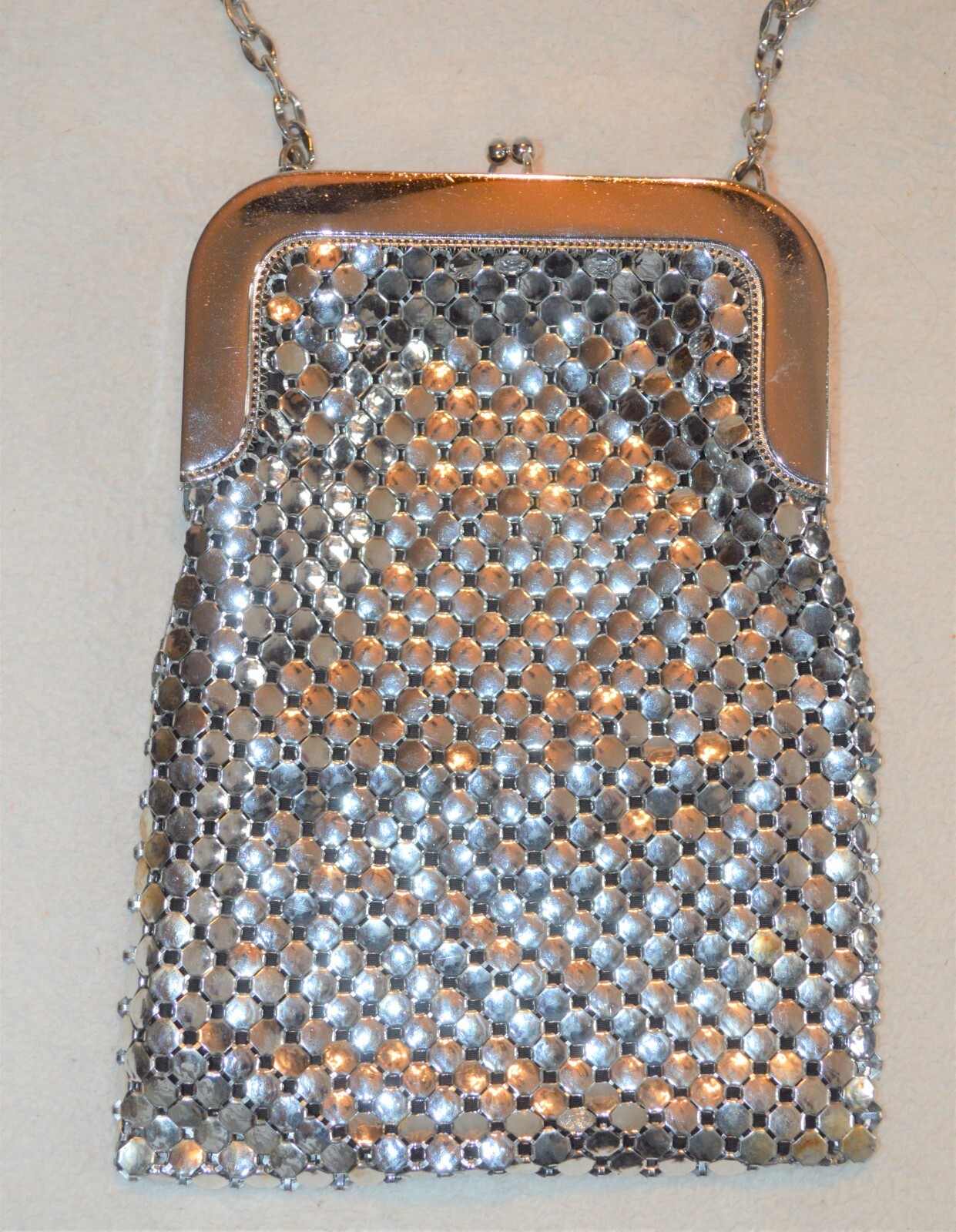VINTAGE WHITING DAVIS SILVER MESH PURSE MIRROR FINISH