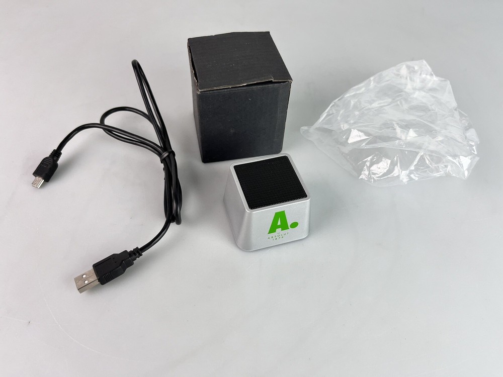 WorldSource Bluetooth Speaker 7199-33x02