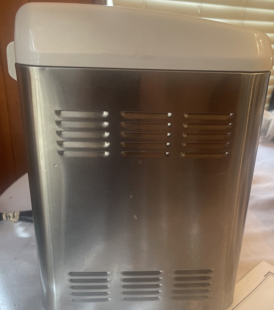 Breadman Ultimate TR2200 Bread Machine