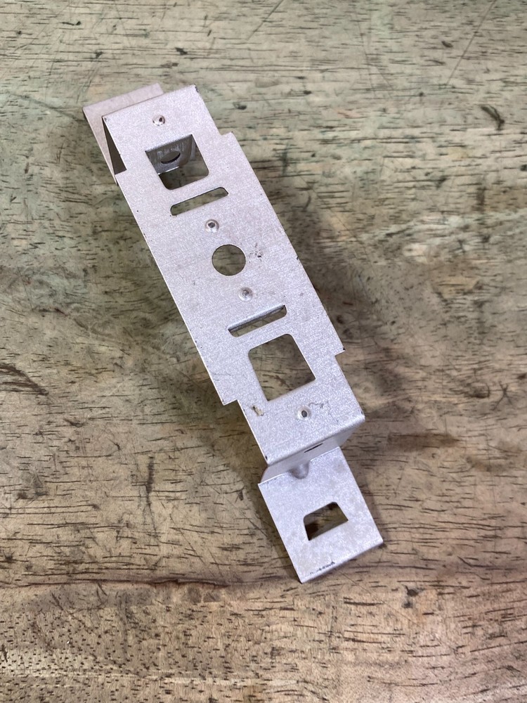 Coleman 5152 Lantern - Globe Bracket