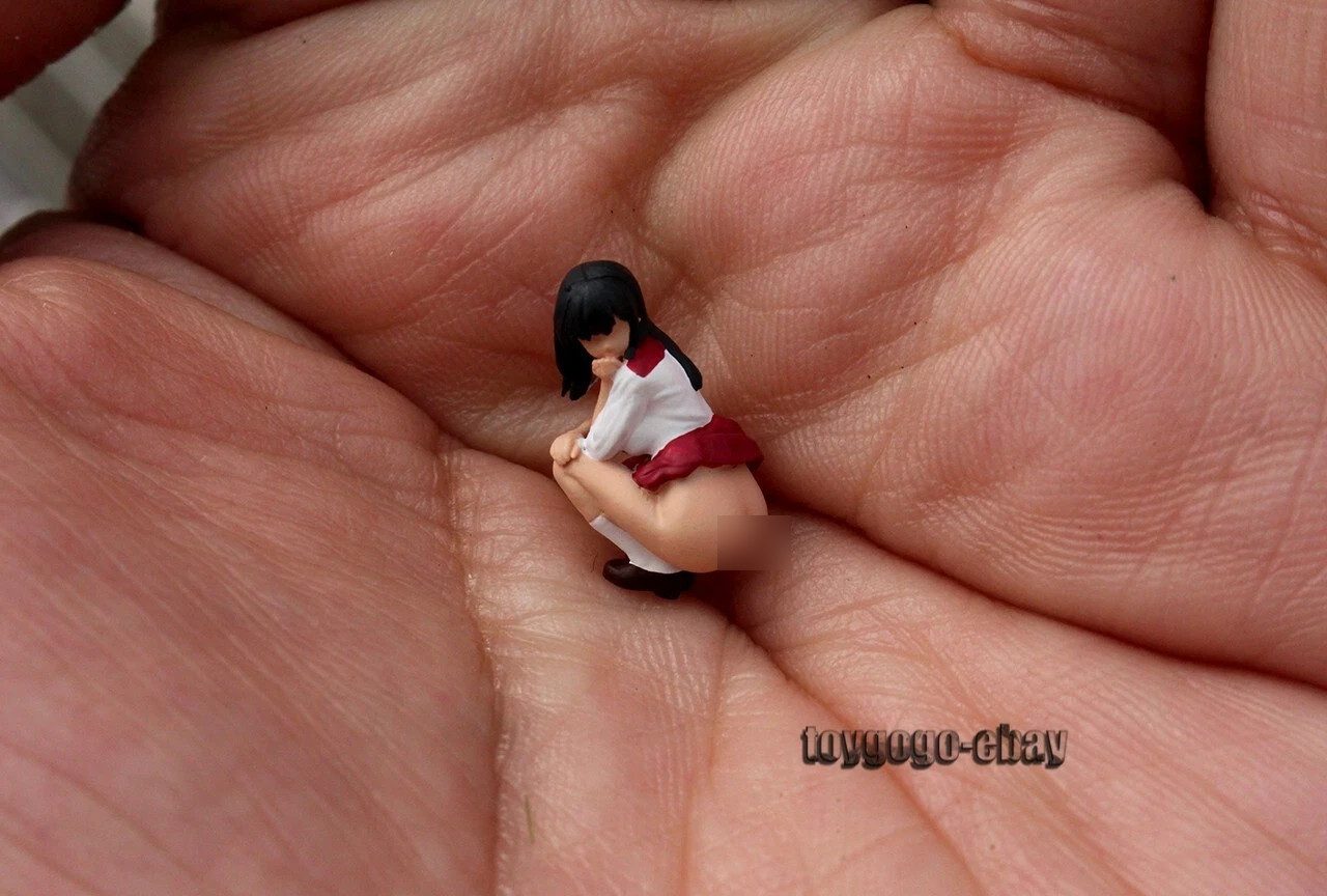 MINIATAURE 1/64 artist's RED JK girl KIT Fit 1:64 CAR street stand Diorama