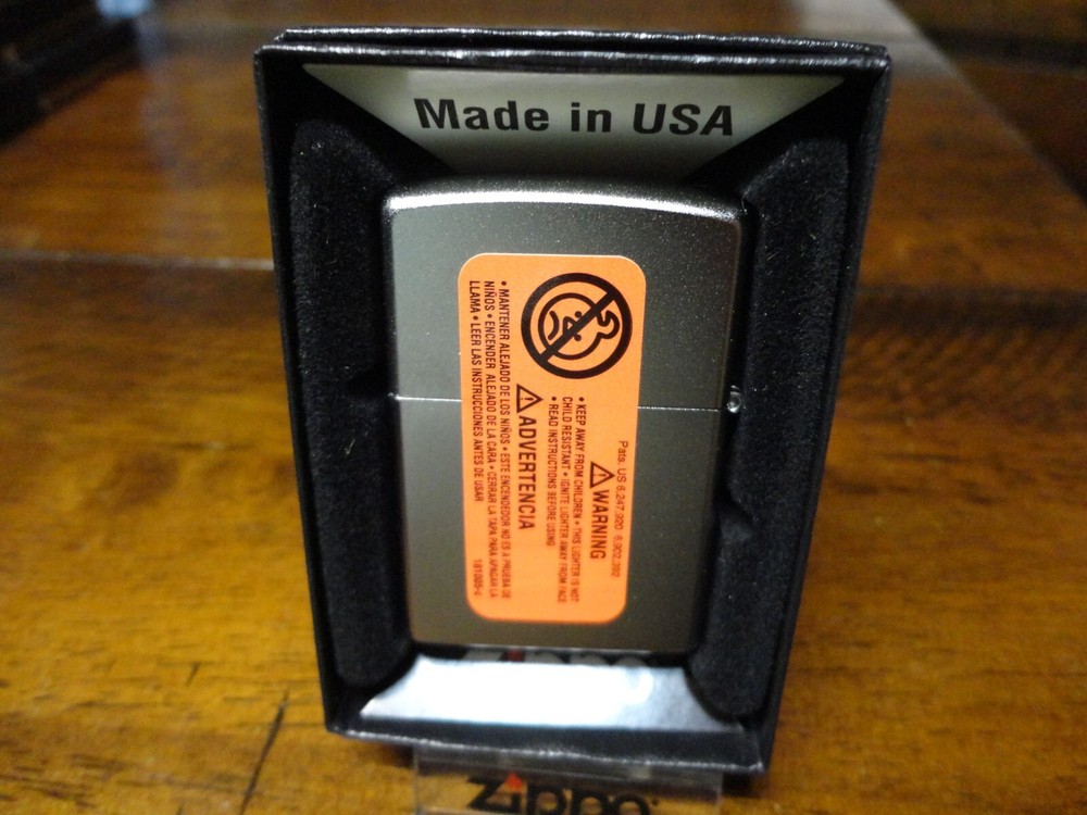 NATIVITY SCENE SATIN CHROME ZIPPO LIGHTER MINT IN BOX